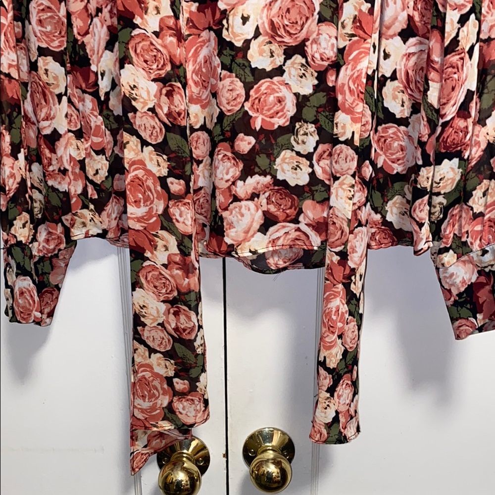 Forever 21 Small Pink and Black Floral Print Blouse - Picture 6 of 13